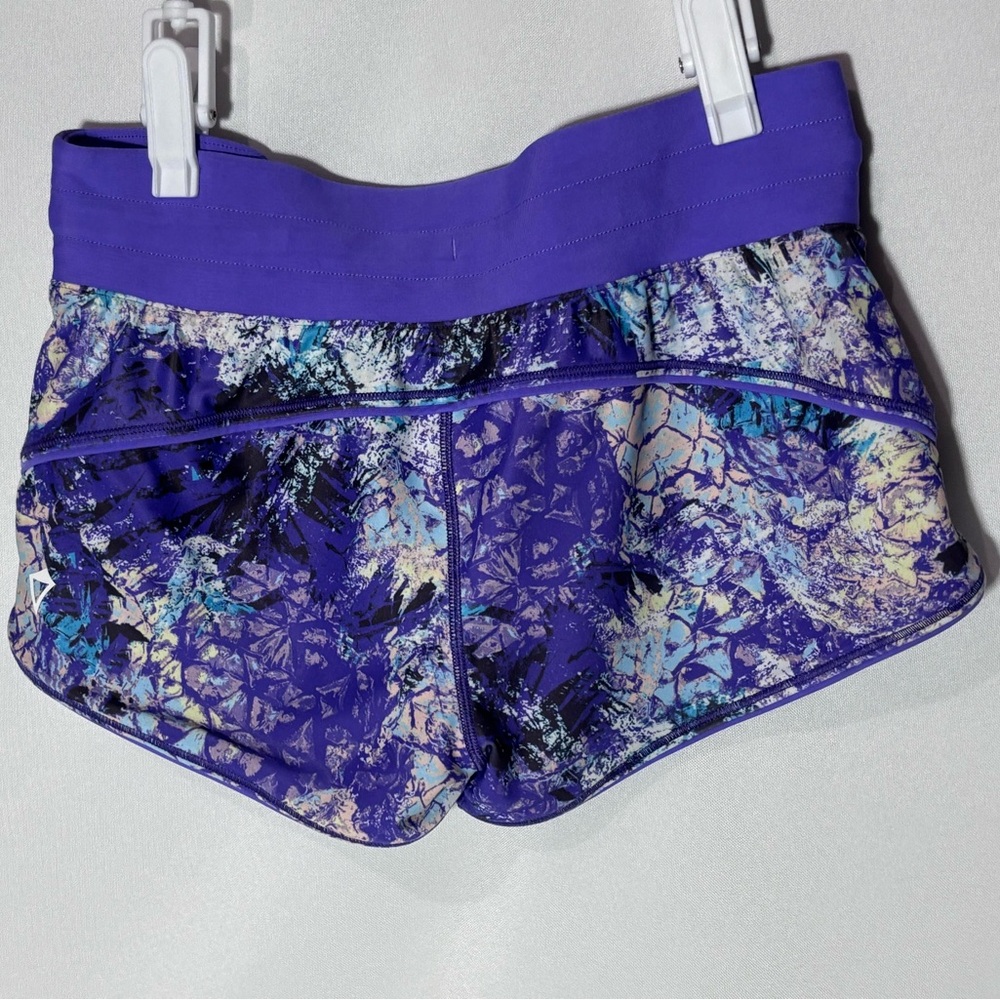 LuluLemon Ivivia Girl’s Shorts Size 10 - Picture 2 of 4